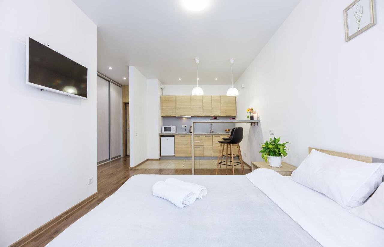 Nyvky Like Home - Studio - Apt 20 Kiev Ngoại thất bức ảnh