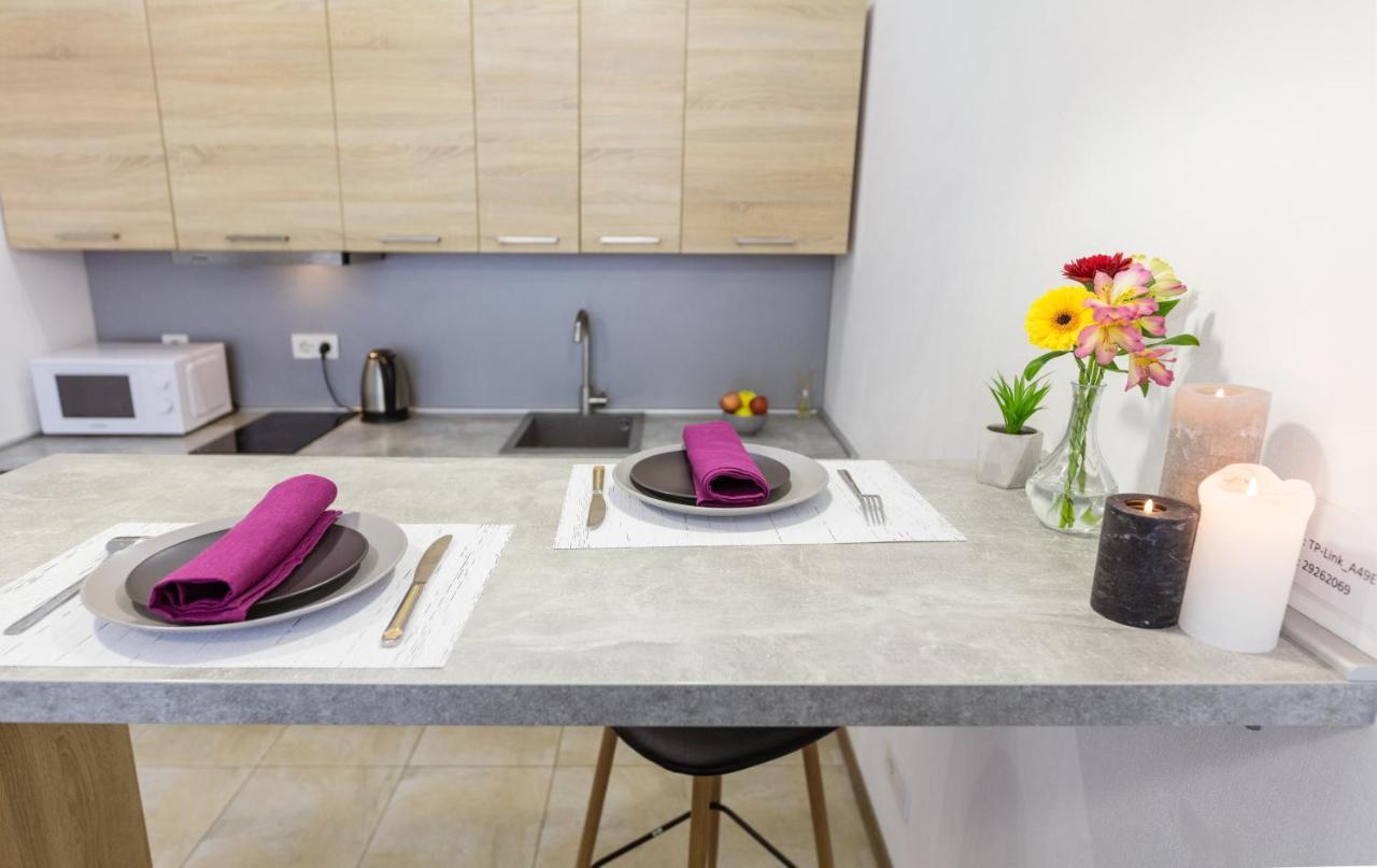 Nyvky Like Home - Studio - Apt 20 Kiev Ngoại thất bức ảnh